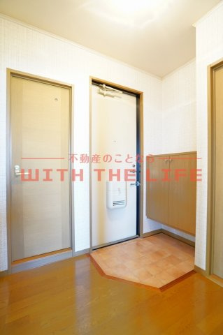 ベルナール津福【キャッシュバック対象物件】の玄関|明るい玄関です
現状優先