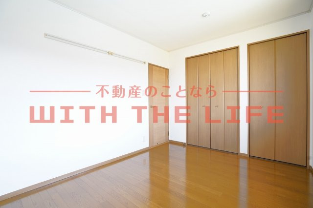 ベルナール津福【キャッシュバック対象物件】の洋室|明るい洋室です
現状優先