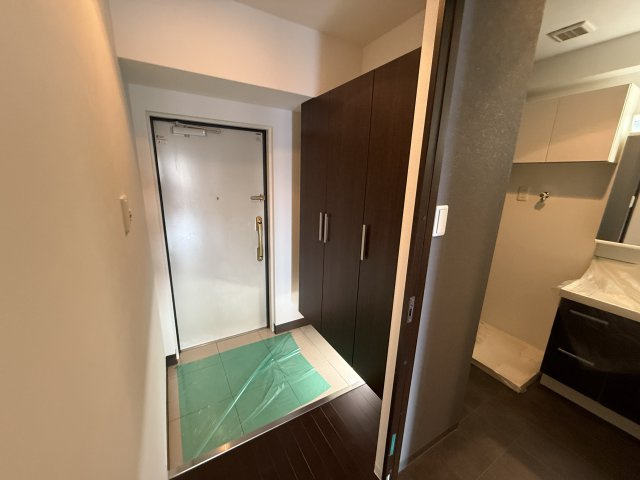 アンフィニⅩⅠ緑地公園の玄関