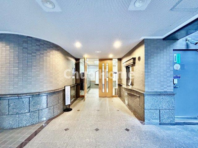 【エントランス】 | ハイシティ清澄白河ステーションプラザ | 【エントランス】マンションのエントランスは、その物件の印象を決める、顔とも言える場所です。毎日通る場所ですからきれいなのが一番です。