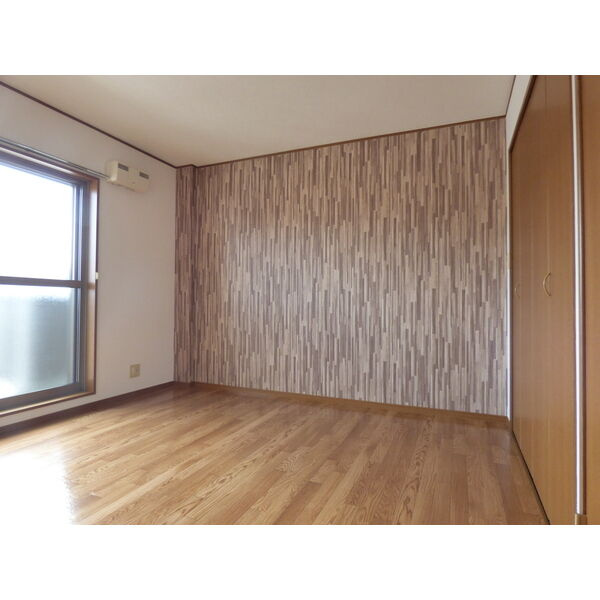 グリーンシティ竜美Ｍの洋室