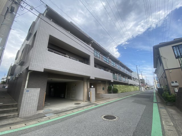 ベルメゾン幕張本郷の外観|落ち着いた雰囲気の外観です