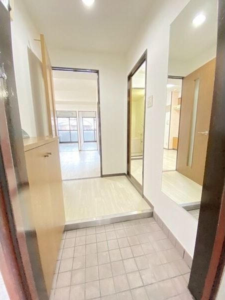 フジマンションの玄関