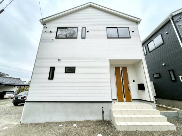 上田市下之郷第１の庭|1号棟　いびつな形の敷地も、物置を置いたり、お子様のプールを出すスペース等、有効に活用していただけます！