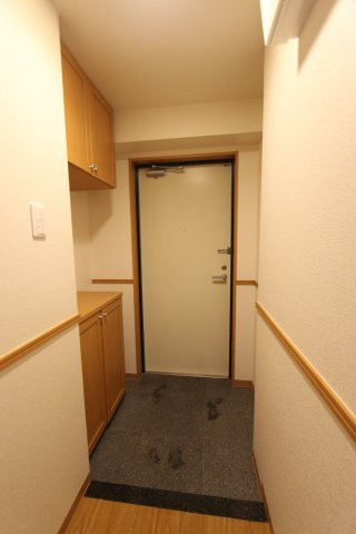 アニマートの玄関|参考写真です。現況優先。