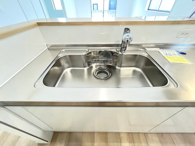 【キッチン】 | 福岡市南区西長住1丁目第4　1号棟（全2棟）【仲介手数料無料・0円】 | 現地写真。