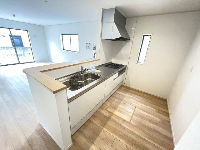 【キッチン】 | 福岡市南区西長住1丁目第4　1号棟（全2棟）【仲介手数料無料・0円】 | 現地写真。