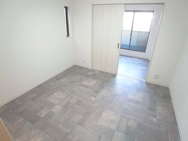 リッチライフ菊水町の居間・リビング|リビングスペース、使い勝手良好です