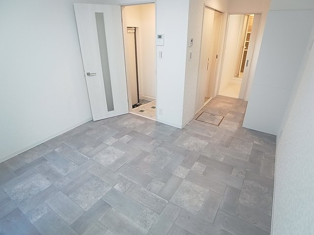 リッチライフ菊水町の居間・リビング|開放感の有るリビングスペース