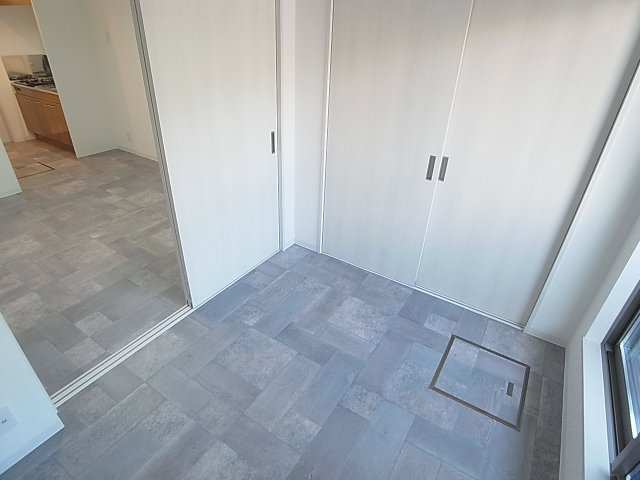 リッチライフ菊水町の内装|ベッドルームに丁度良いサイズ感