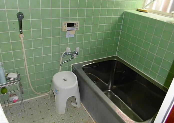 【中古】鶴ヶ島市松ヶ丘中古住宅の浴室|お風呂です