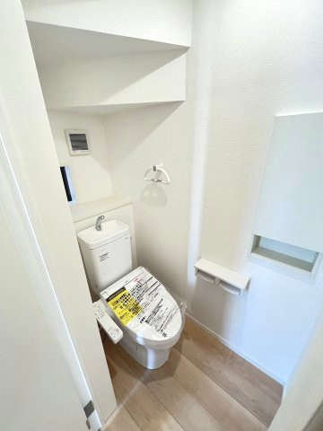 【トイレ】 | 福岡市南区西長住1丁目第4　2号棟（全2棟）【仲介手数料無料・0円】 | 現地写真。1階のトイレです。
