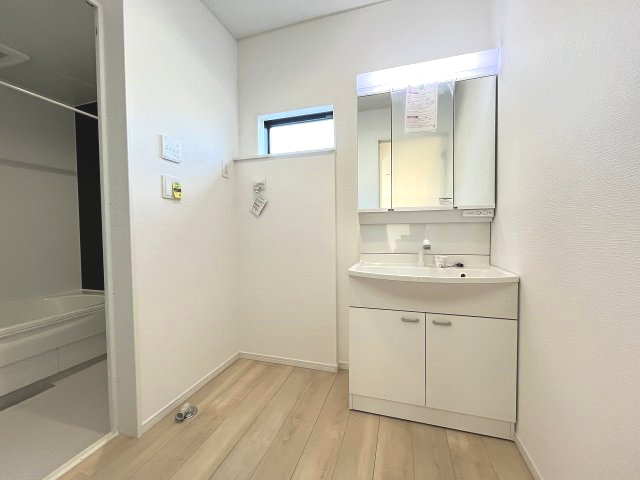 【洗面所】 | 福岡市南区西長住1丁目第4　2号棟（全2棟）【仲介手数料無料・0円】 | 現地写真。