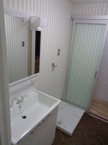 大阪市東住吉区今川４丁目の賃貸マンションの洗面所