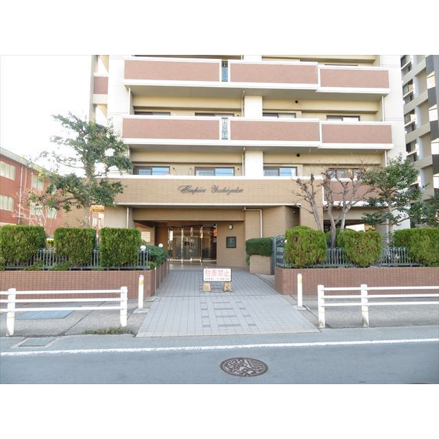 福岡市博多区吉塚６丁目の賃貸マンションのロビー
