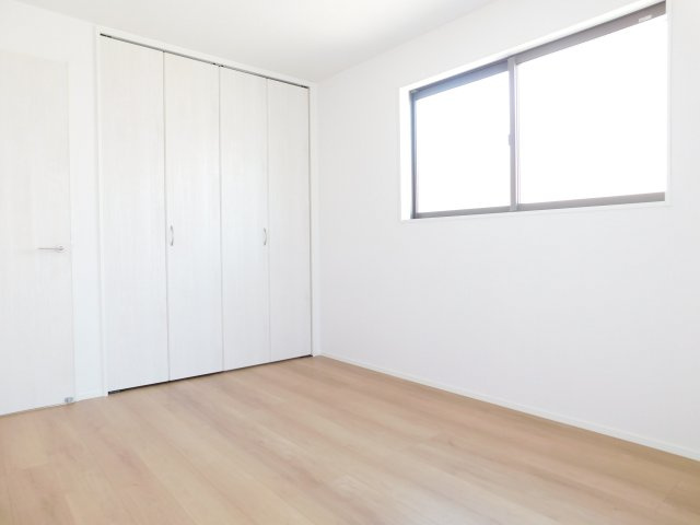 名古屋市中村区郷前町３丁目の新築一戸建の洋室|◇３階洋室◇　　南面で明るい洋室６．０帖　全居室収納完備♪