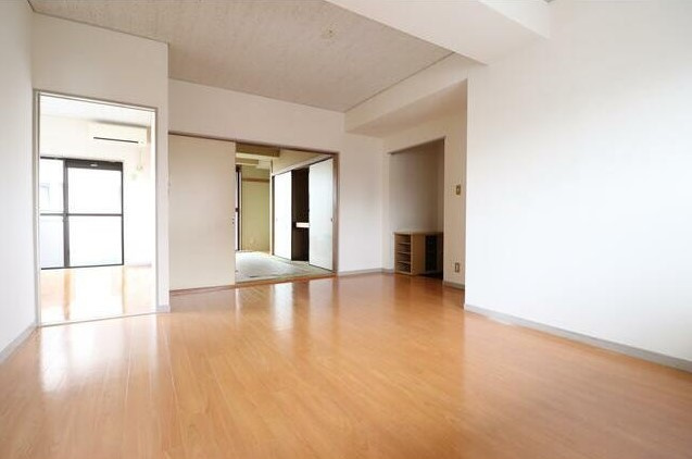 【居間・リビング】