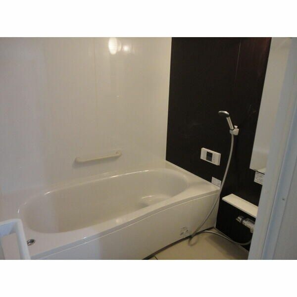 Ａｒｒｏｚ　Ｉ　（アロスワン）の浴室