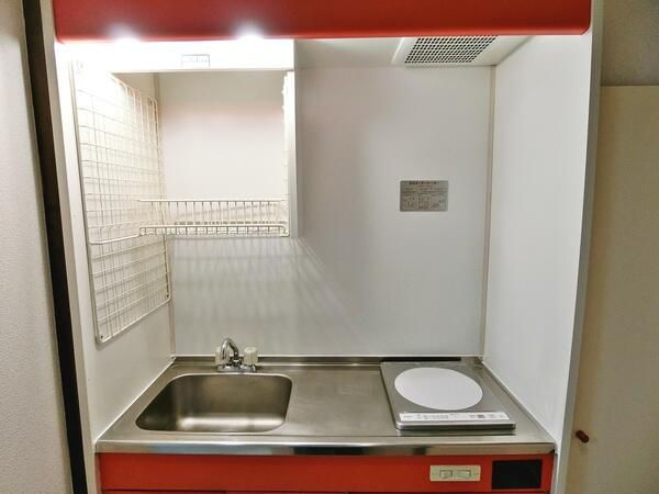 町田市鶴川３丁目のアパートのキッチン