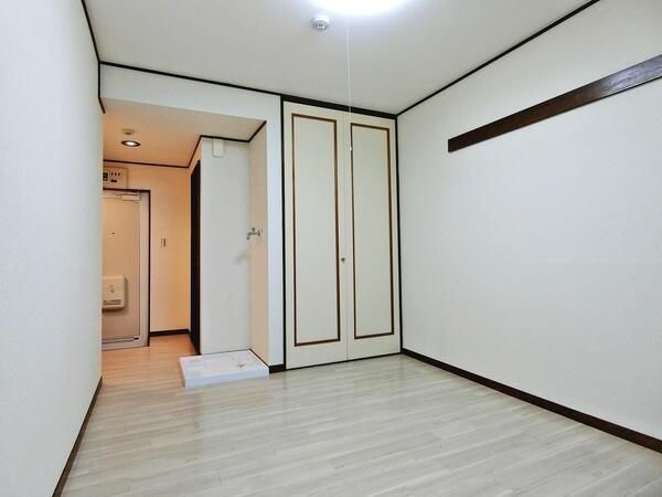 町田市鶴川３丁目のアパートの寝室