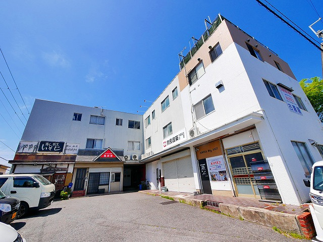 法華寺メゾネットの外観