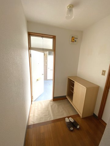 コーポ三洋の玄関