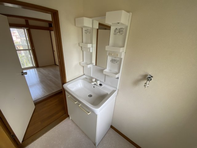 コーポ三洋の独立洗面台