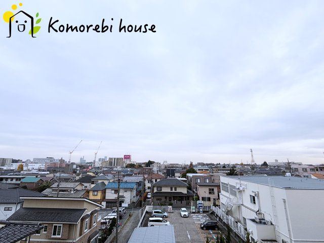 コスモ大宮日進ビューステージの展望|高い建物に囲まれないため、バルコニーからの眺望は開放的。朝日や夕焼けの美しさを日々感じられる、心が落ち着く景色が広がります。															