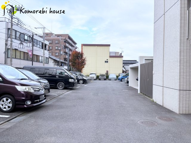 コスモ大宮日進ビューステージの駐車場|契約者専用の駐車場もございます。