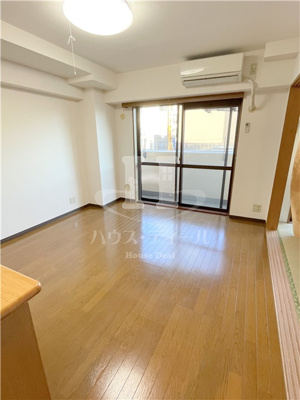 【居間・リビング】 | ダイアパレススタツィオーネ | ゆったり過ごせるリビングです