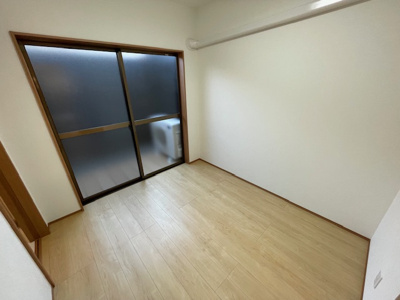 【寝室】 | 東中浜2丁目貸家