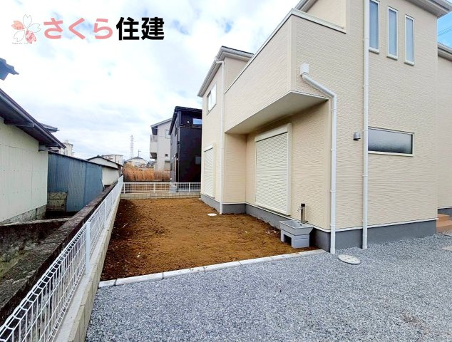 リーブルガーデン宇都宮細谷第7　2号棟の庭|リビングに面したお庭