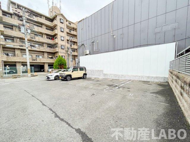 パルビレッジの駐車場