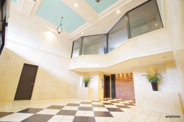 カスタリア新梅田　仲介手数料無料のロビー