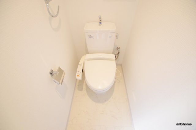 カスタリア新梅田　仲介手数料無料のトイレ