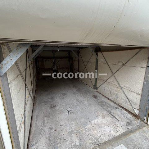 杉山手1丁目戸建の駐車場