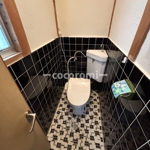 杉山手1丁目戸建のトイレ