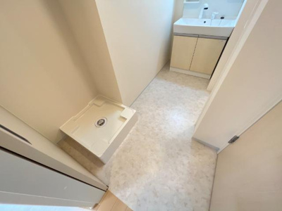 【洗面所】 | アンジェリーナ | 洗面