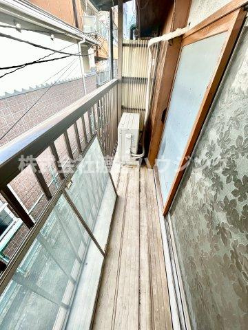 苅田9丁目テラスハウスのバルコニー|バルコニー２面