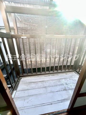 苅田9丁目テラスハウスのバルコニー|バルコニー２面