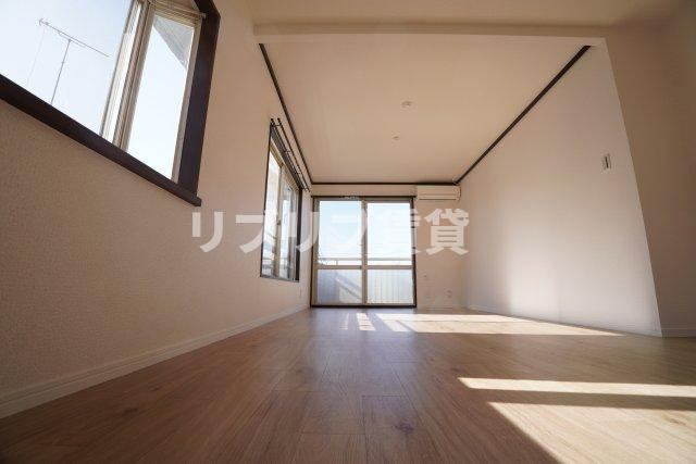 アレイ・プレジオの居間・リビング