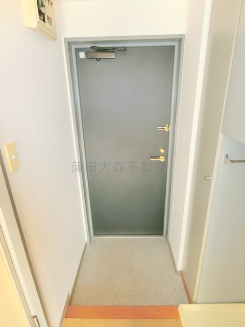 ステージ新蒲田の玄関