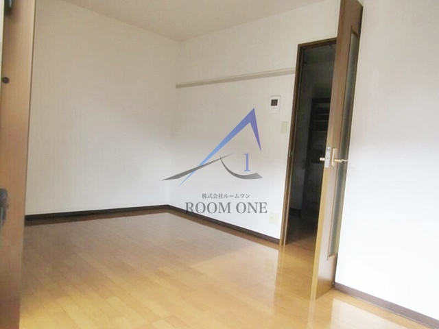 T'Sの居間・リビング|洋室のお部屋です。