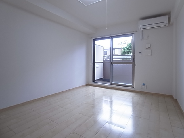 神戸市須磨区村雨町４丁目の賃貸マンションの居間・リビング