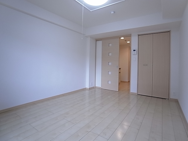 神戸市須磨区村雨町４丁目の賃貸マンションの内装|洋室