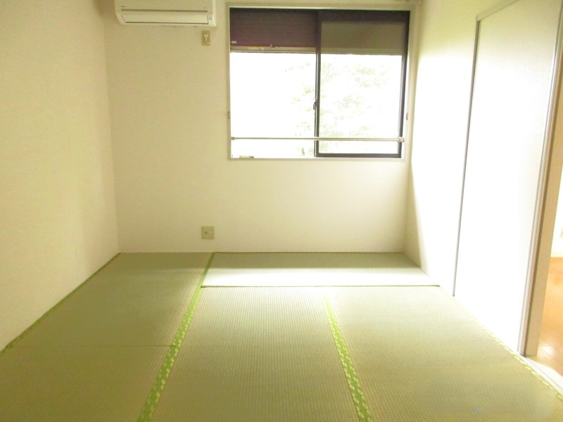 ヴィラパピヨンB棟【キャッシュバック対象】の和室