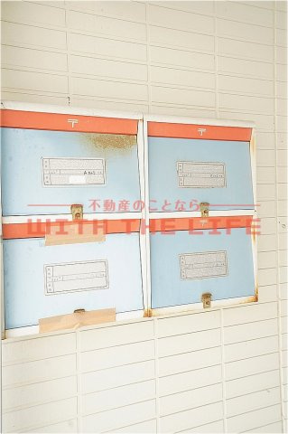 ヴィラパピヨンB棟【キャッシュバック対象】のエントランス|建物の内部です