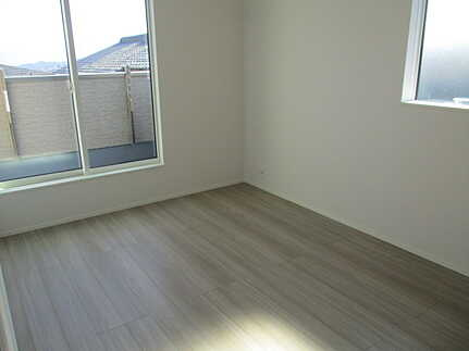 廿日市市阿品台4丁目の洋室