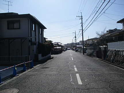 廿日市市阿品台4丁目の前面道路含む現地写真