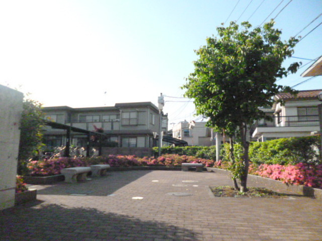 アステイオンⅠのその他|★敷地内ベンチ付き広場★